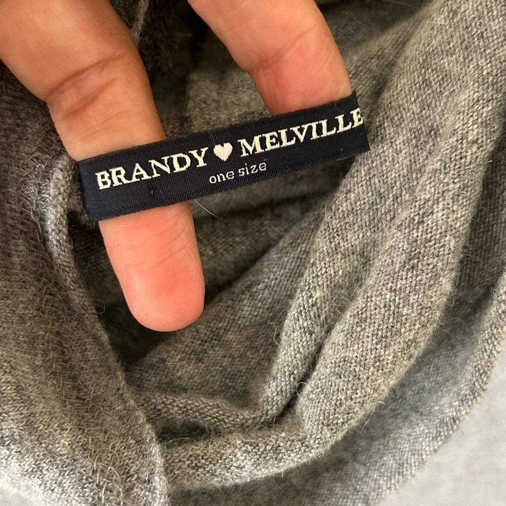 Brandy Melville Gray Wool Mix Solid Turtleneck Sweater One Size‎